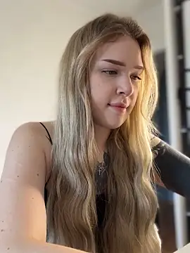 elliss  online show from 09-17-25, 06:15