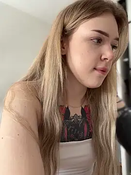 elliss  online show from 09-19-25, 07:21