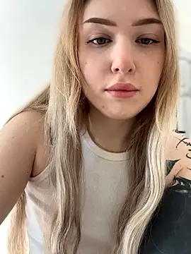 elliss  online show from 09-30-25, 07:13