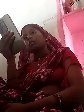Snapshot of Hema4545 chatting on 09-25-25, 07:34 Hema4545 online show from 09-25-25, 07:34