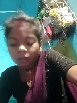 Snapshot of Hema4545 chatting on 10-07-25, 07:00 Hema4545 online show from 10-07-25, 07:00