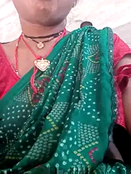 Snapshot of Hema4545 chatting on 10-12-25, 08:57 Hema4545 online show from 10-12-25, 08:57