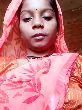 Snapshot of Hema4545 chatting on 10-14-25, 09:54 Hema4545 online show from 10-14-25, 09:54