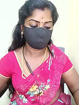 Snapshot of tamilammukuttyy chatting on 06-12-26, 05:01 tamilammukuttyy online show from 06-12-26, 05:01