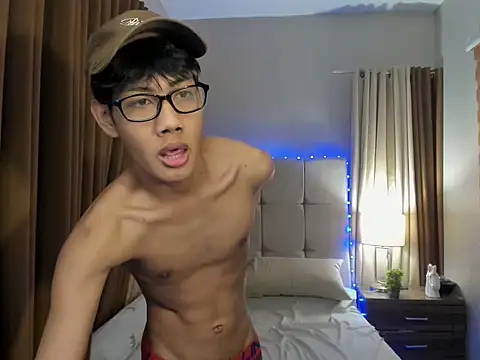 Snapshot of fucking_hot2 chatting on 09-21-25, 09:33 fucking hot2 online show from 09-21-25, 09:33