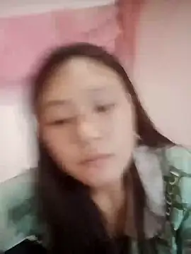 Snapshot of mai-xinh chatting on 10-09-25, 04:32 mai-xinh online show from 10-09-25, 04:32