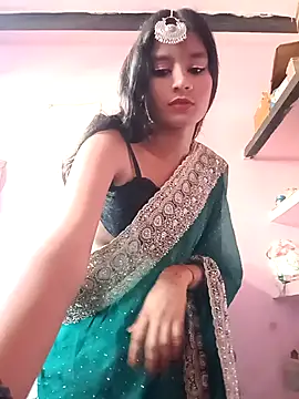 Snapshot of Hot_Mayra_ chatting on 09-15-25, 05:07 Hot Mayra online show from 09-15-25, 05:07