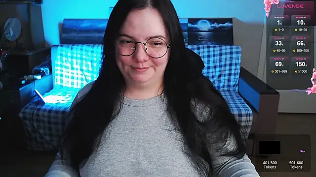 Snapshot of EmillyBones chatting on 01-10-26, 07:26 EmillyBones online show from 01-10-26, 07:26