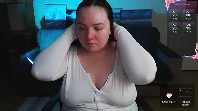 Snapshot of EmillyBones chatting on 01-12-26, 06:57 EmillyBones online show from 01-12-26, 06:57