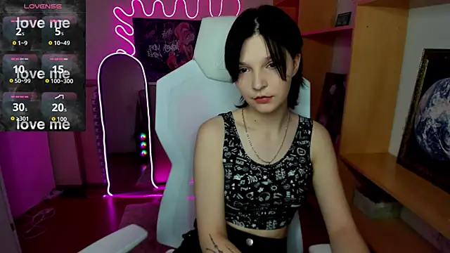 AudreyyKim online show from 10-26-25, 09:04