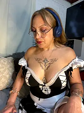 Snapshot of Gatithaaa chatting on 12-22-25, 03:20 Gatithaaa online show from 12-22-25, 03:20