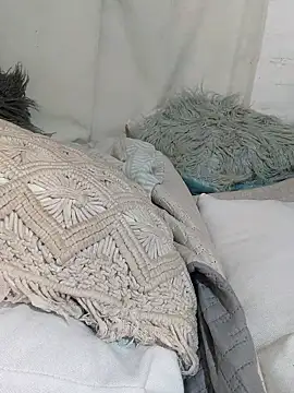 Snapshot of Gatithaaa chatting on 01-18-26, 02:21 Gatithaaa online show from 01-18-26, 02:21