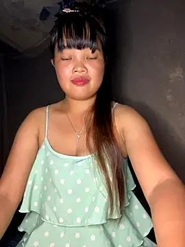 Snapshot of delwyn- chatting on 10-16-25, 03:57 delwyn- online show from 10-16-25, 03:57