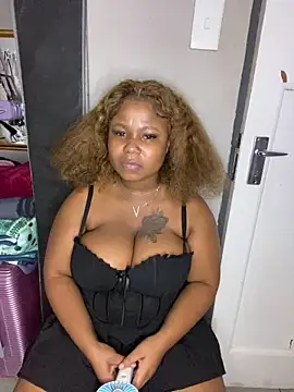 Snapshot of JuicyMellow21 chatting on 02-11-26, 10:26 JuicyMellow21 online show from 02-11-26, 10:26