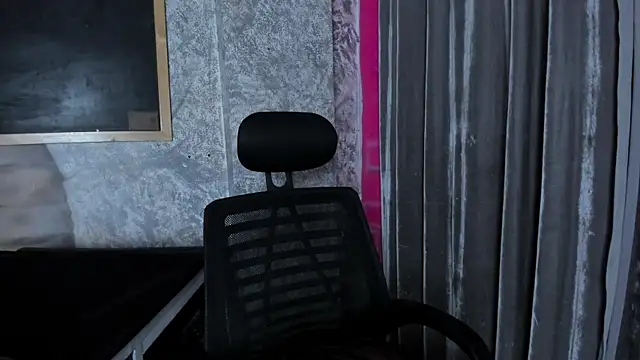 Zairaa Fox online show from 11-27-25, 07:27