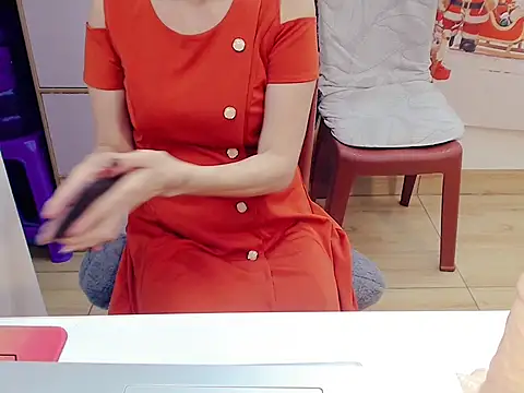 Snapshot of Funnygirl_9x chatting on 12-20-25, 02:29 Funnygirl 9x online show from 12-20-25, 02:29