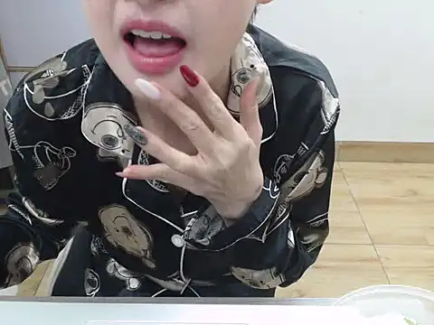 Snapshot of Funnygirl_9x chatting on 01-11-26, 03:22 Funnygirl 9x online show from 01-11-26, 03:22