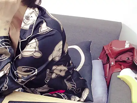 Snapshot of Funnygirl_9x chatting on 02-10-26, 12:53 Funnygirl 9x online show from 02-10-26, 12:53