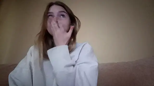 Nymera flare online show from 09-23-25, 06:38