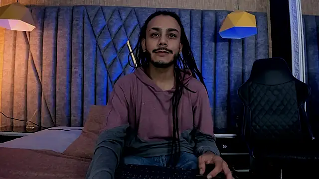 Boss Domiinator online show from 10-14-25, 03:18