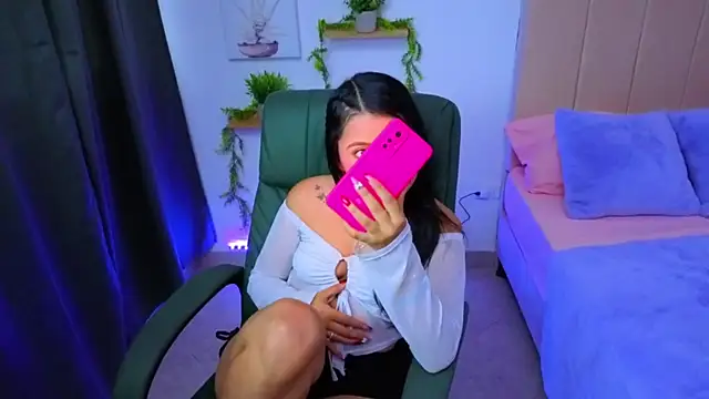 Snapshot of Nathi_Medusa chatting on 10-02-25, 12:23 Nathi Medusa online show from 10-02-25, 12:23