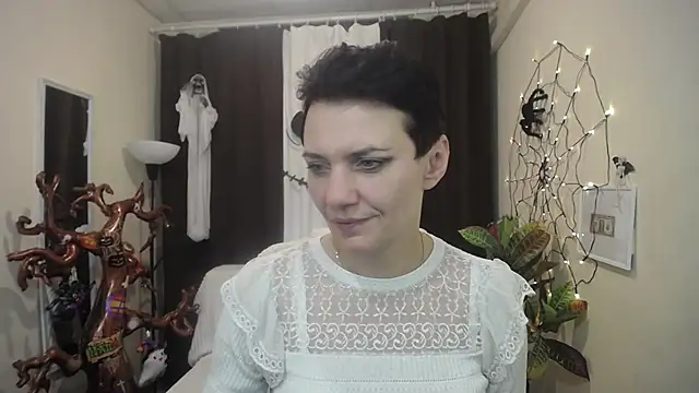 AvaSaturnian online show from 10-15-25, 12:27