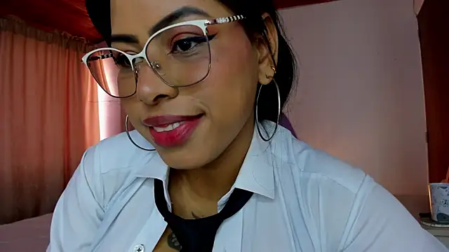 Michluxe 69 online show from 06-25-26, 09:41