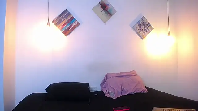 Snapshot of escar_let chatting on 12-23-25, 04:21 escar let online show from 12-23-25, 04:21