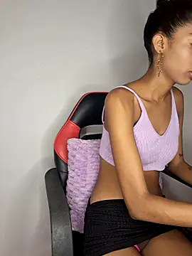 Snapshot of Sol_em chatting on 09-24-25, 12:41 Sol em online show from 09-24-25, 12:41