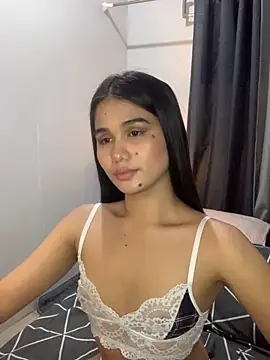 AngelHille online show from 12-19-25, 12:17