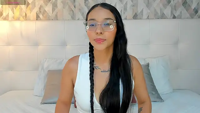 Roseaurora online show from 07-27-26, 11:28