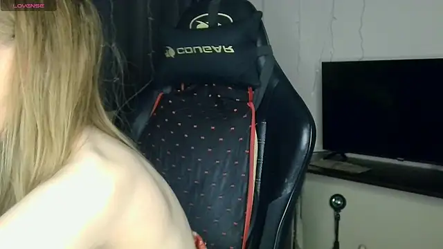 Snapshot of BabbbyFoxxx chatting on 04-06-26, 04:46 BabbbyFoxxx online show from 04-06-26, 04:46