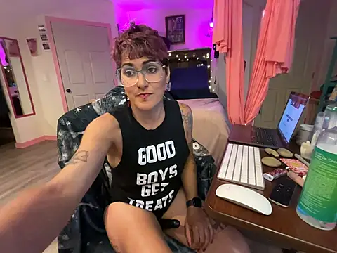 Snapshot of kinkycanner chatting on 03-21-26, 02:27 kinkycanner online show from 03-21-26, 02:27