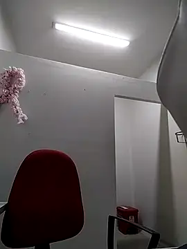 Madisson-04  online show from 10-01-25, 08:04