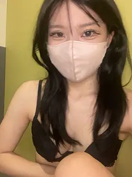 Snapshot of Yuki_chan_2 chatting on 11-28-25, 01:58 Yuki chan 2 online show from 11-28-25, 01:58