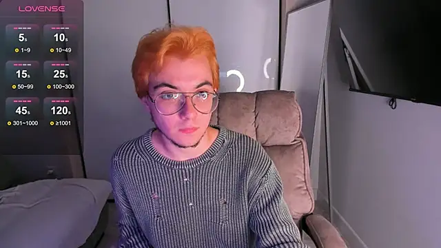 Snapshot of tyler_bergg chatting on 09-28-25, 10:48 tyler bergg online show from 09-28-25, 10:48