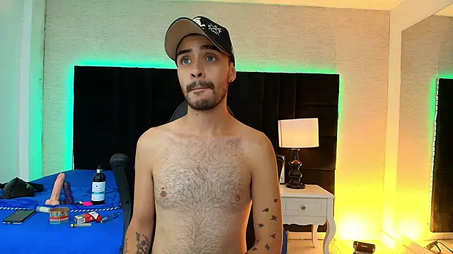 HairyDiamond  online show from 09-17-25, 03:24