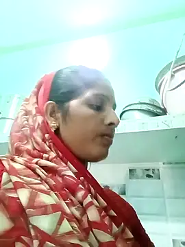 Snapshot of Sharma_pooja chatting on 09-12-25, 03:28 Sharma pooja online show from 09-12-25, 03:28