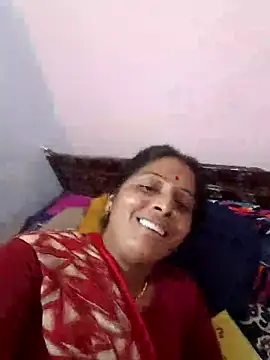 Snapshot of Sharma_pooja chatting on 09-12-25, 05:13 Sharma pooja online show from 09-12-25, 05:13