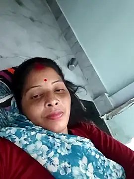 Snapshot of Sharma_pooja chatting on 09-15-25, 04:40 Sharma pooja online show from 09-15-25, 04:40