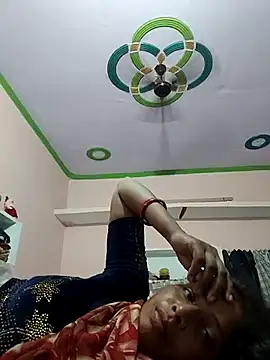 Snapshot of Sharma_pooja chatting on 09-20-25, 11:39 Sharma pooja online show from 09-20-25, 11:39