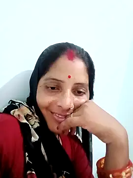 Snapshot of Sharma_pooja chatting on 09-22-25, 04:31 Sharma pooja online show from 09-22-25, 04:31