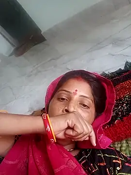 Snapshot of Sharma_pooja chatting on 09-26-25, 05:33 Sharma pooja online show from 09-26-25, 05:33