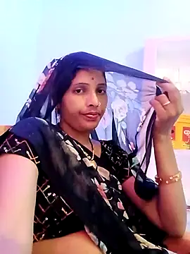 Snapshot of Sharma_pooja chatting on 10-08-25, 03:31 Sharma pooja online show from 10-08-25, 03:31