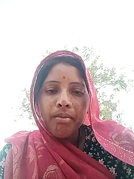 Snapshot of Sharma_pooja chatting on 10-15-25, 07:19 Sharma pooja online show from 10-15-25, 07:19