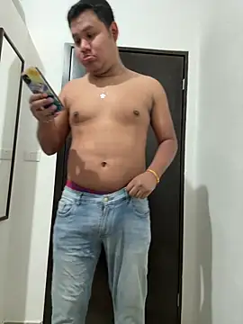 Snapshot of Danimiles chatting on 02-11-26, 05:56 Danimiles online show from 02-11-26, 05:56