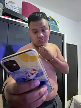 Snapshot of Danimiles chatting on 02-21-26, 05:41 Danimiles online show from 02-21-26, 05:41