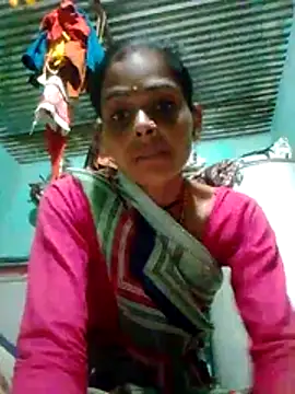 Snapshot of H_seema chatting on 10-16-25, 03:13 H seema online show from 10-16-25, 03:13