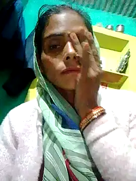 Snapshot of H_seema chatting on 10-28-25, 01:20 H seema online show from 10-28-25, 01:20