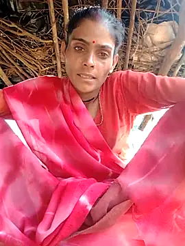 Snapshot of H_seema chatting on 11-05-25, 04:23 H seema online show from 11-05-25, 04:23